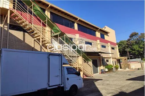 PROX. FELIX BOGADO – REPUBLICANO: 1.500M2, IDEALES P OFICINAS, SHOWROON, CALLCENTER. — foto 2