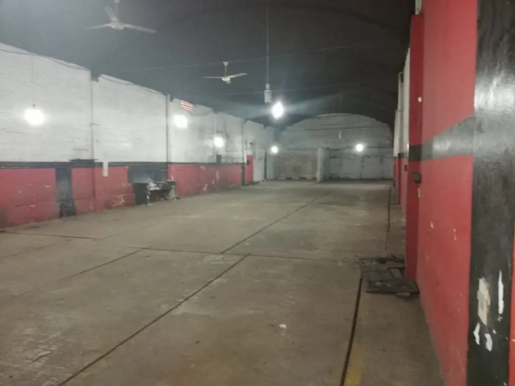 Bº CIUDAD NUEVA – PETTIROSSI: IMPECABLE DEPOSITO P EMPRESAS + OFICINAS, 500M2. — foto 2