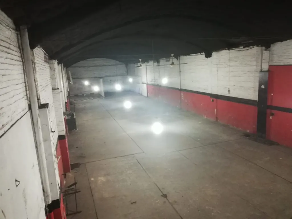 Bº CIUDAD NUEVA – PETTIROSSI: IMPECABLE DEPOSITO P EMPRESAS + OFICINAS, 500M2. — foto 3