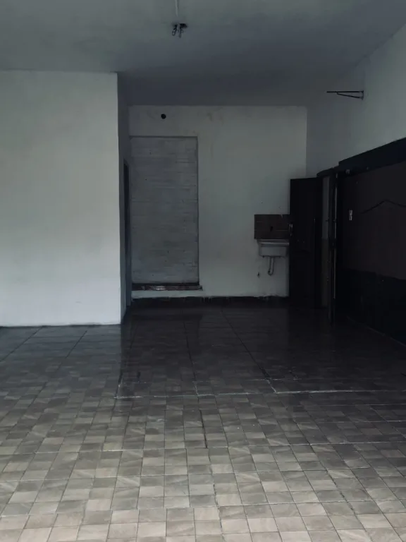 Salón con baño cerca del mercado 4 — foto 2