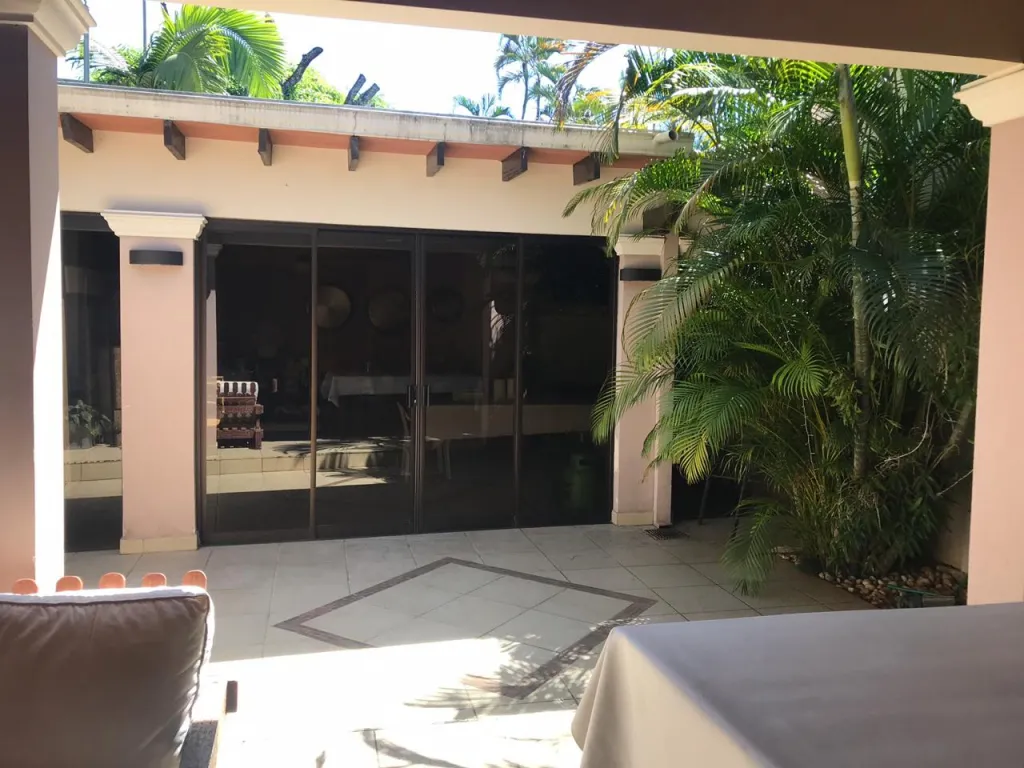 Vendo casa a refaccionar Barrio Villa Morra — foto 2