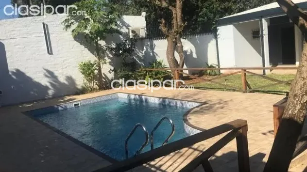 VENDO CASA CON PISCINA EN ZONA HOTEL BOURBON y CONFEDERACION PYA — foto 2
