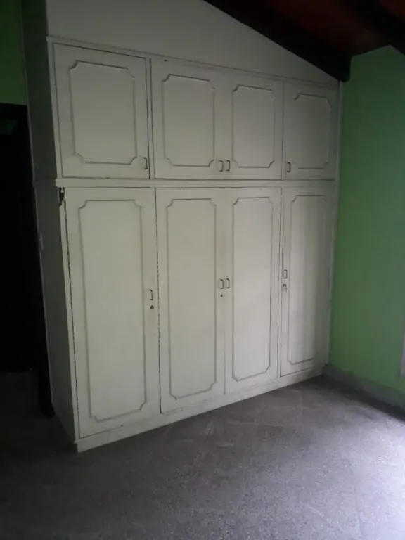 PROPIEDAD CON DPTOS Y SALONES COMERCIALES SOBRE AVDA. FDO. DE LA MORA — foto 3