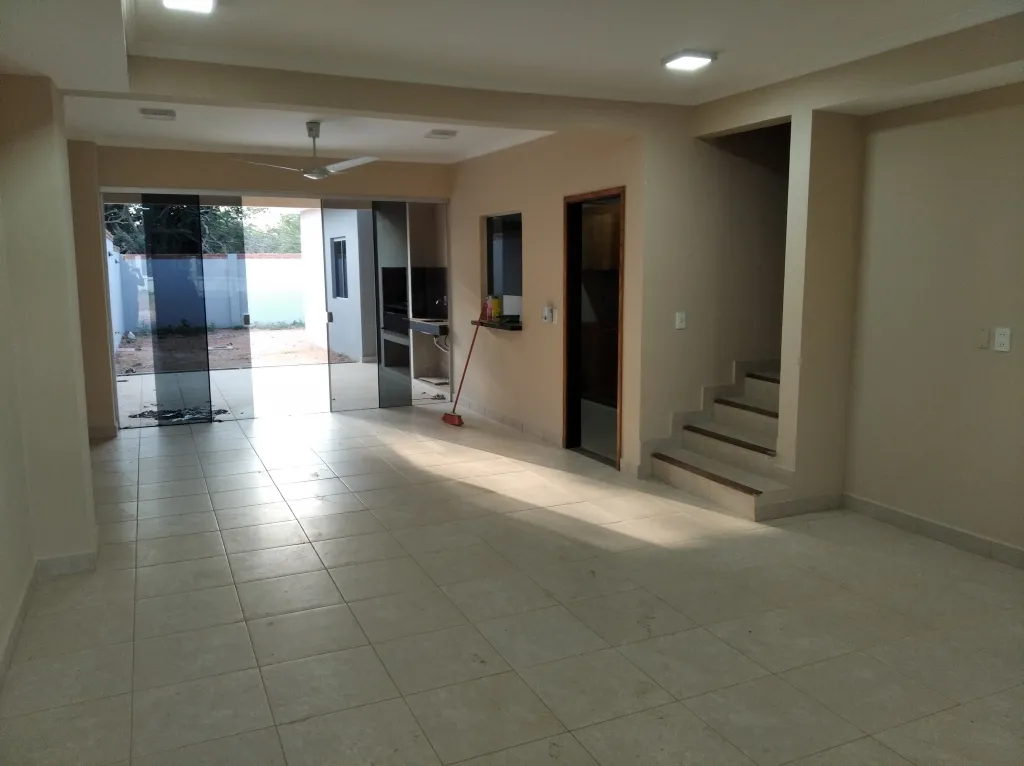 VENDO DUPLEX EN SAN LORENZO — foto 2