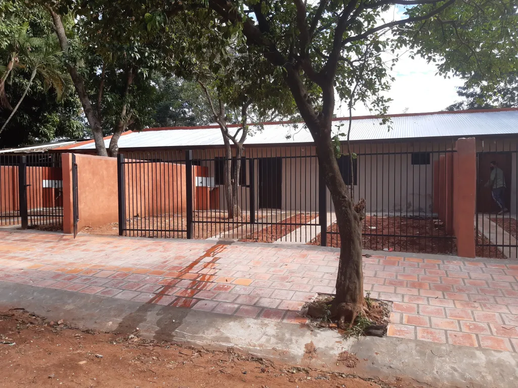 Alquilo duplex en san lorenzo buena zona — foto 3