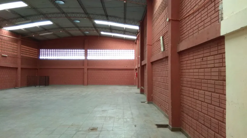 EHSIP ALQUILA: OFICINAS CORPORATIVAS CON DEPÓSITO EN SAJONIA — foto 2