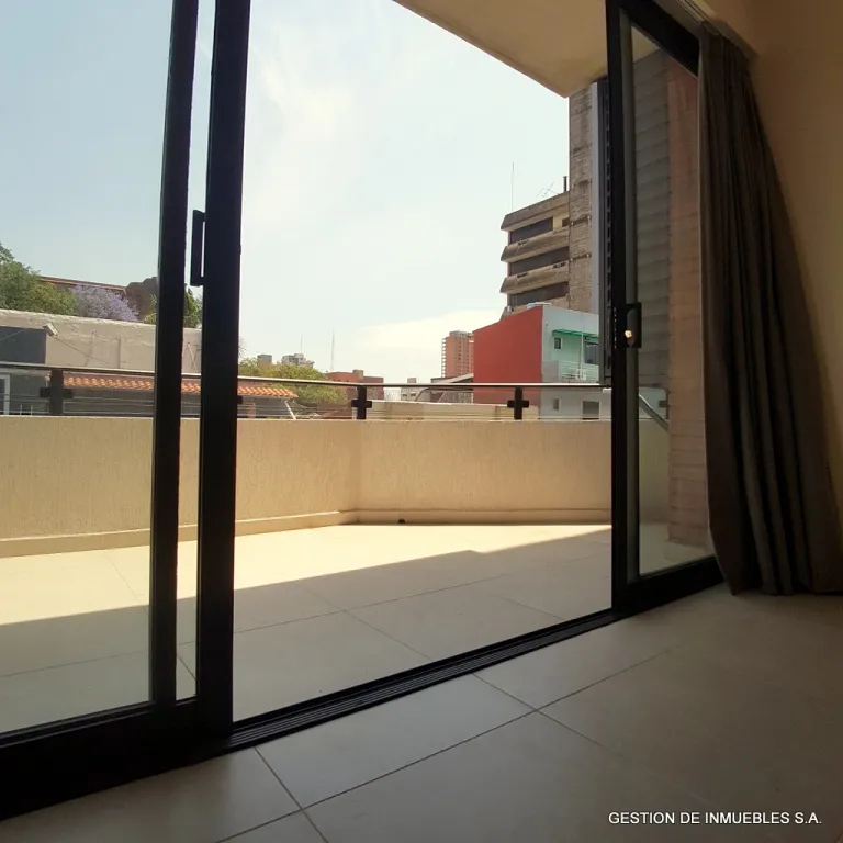 MONOAMBIENTE CON BALCON AMPLIO — foto 2