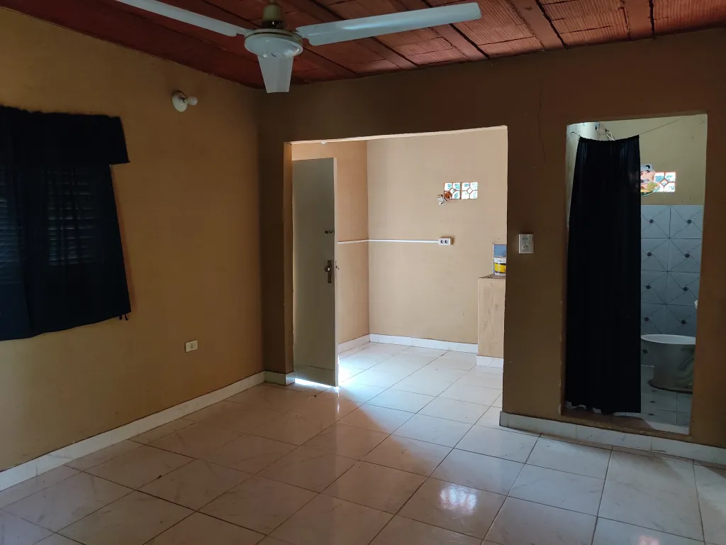 SE ALQUILA — foto 2