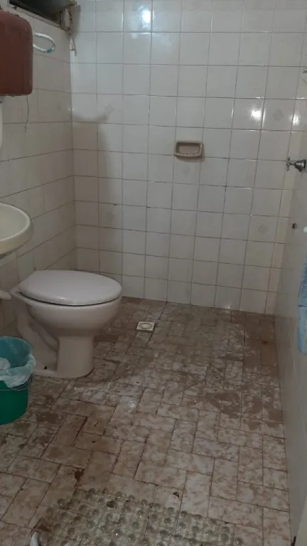 Bº PINOZÁ VISTA ALEGRE: RESIDENCIA A RECICLAR EN VENTA – 750.000.000 GS. — foto 3