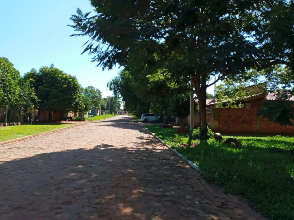 VENDO CASA A TERMINAR CIUDAD DE LUQUE, ZONA MORACUE — foto 2