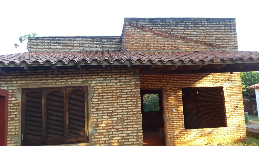 VENDO CASA A TERMINAR CIUDAD DE LUQUE, ZONA MORACUE — foto 3