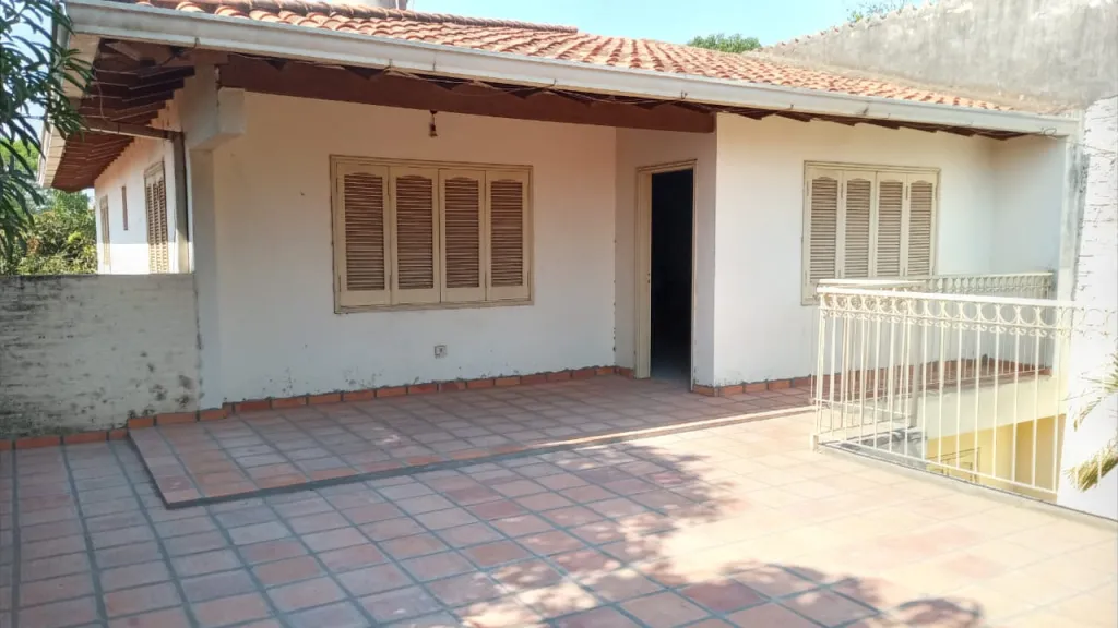 REMATO EN FERNANDO DE LA MORA ZONA SUR HERMOSA RESIDENCIA DE 2 PLANTAS — foto 2