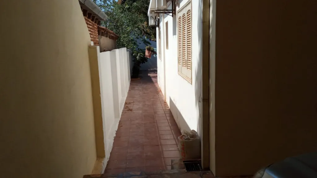 REMATO EN FERNANDO DE LA MORA ZONA SUR HERMOSA RESIDENCIA DE 2 PLANTAS — foto 3
