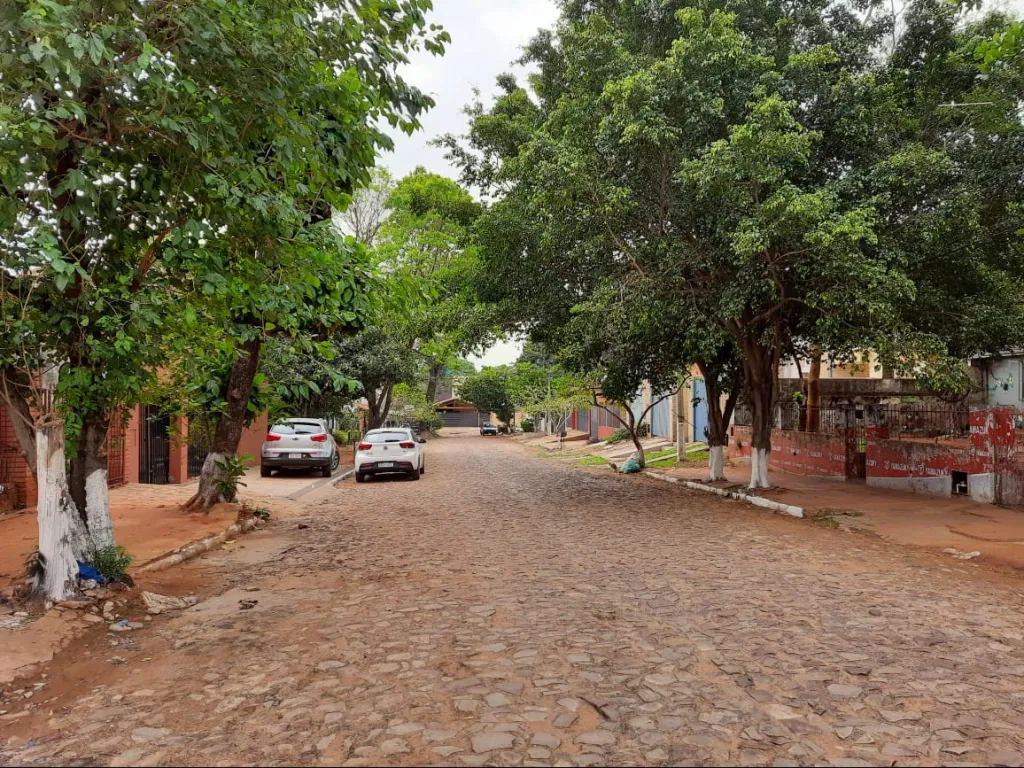 LAMBARÉ ZONA COLEGIO GUTENBERG TERRENO DE 360 M2 — foto 3