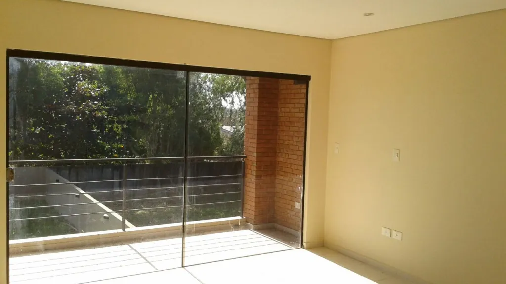 Casa a estrenar en Barrio Herrera — foto 2