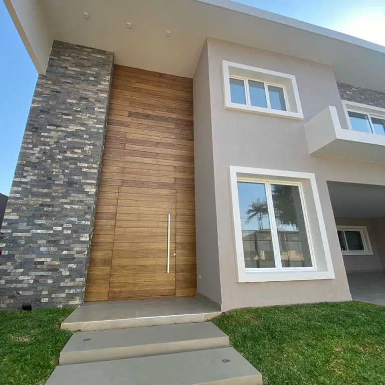 SMA. TRINIDAD: ELEGANTE RESIDENCIA MINIMALISTA – 720M2, 4 SUITES, JARDÍN, PISCINA. — foto 2