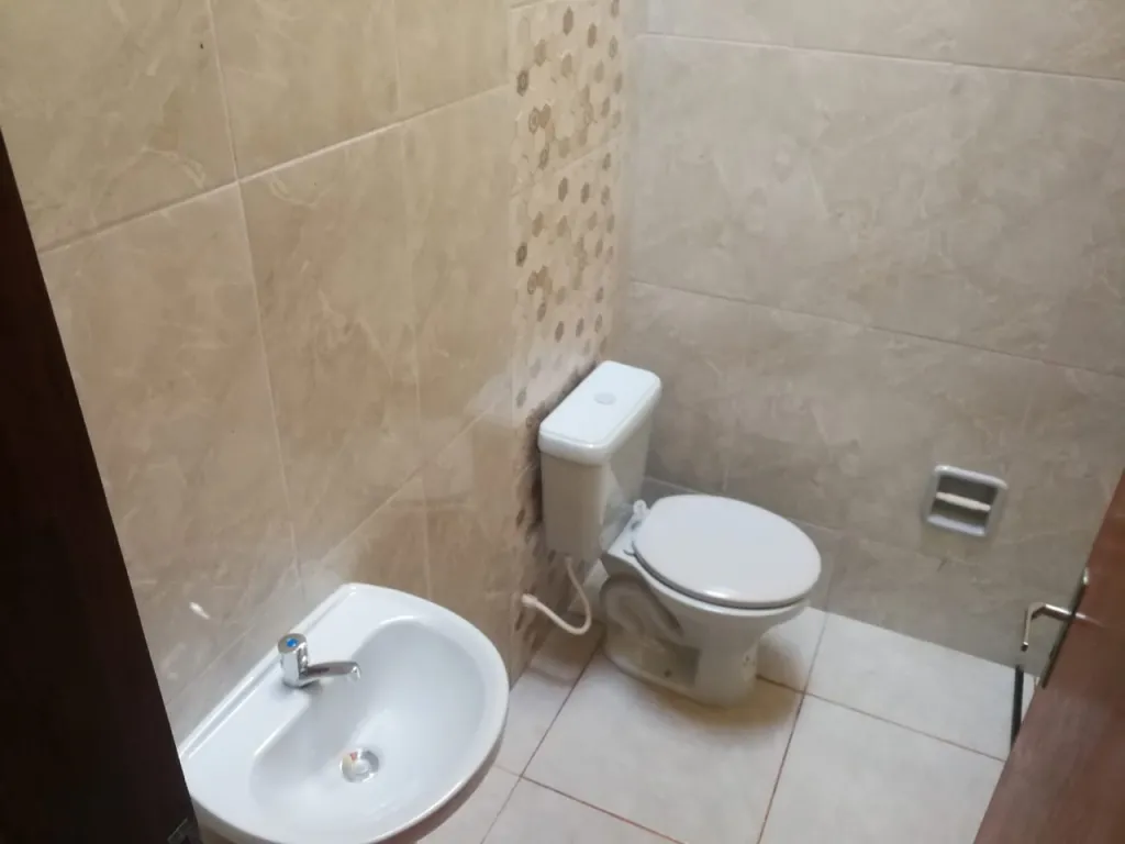 Vendo hermoso y coqueto chalet a estrenar en una excelente ubicación en Villa Elisa!! — foto 2