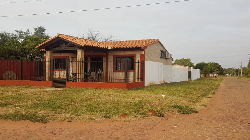 VENDO HERMOSA VIVIENDA CON AMPLIO PATIO EN ITA!! — foto 3