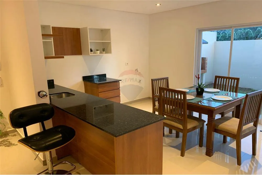 VENDO CASA A ESTRENAR DE DOS DORMITORIOS EN LUQUE - BARRIO CERRADO — foto 2