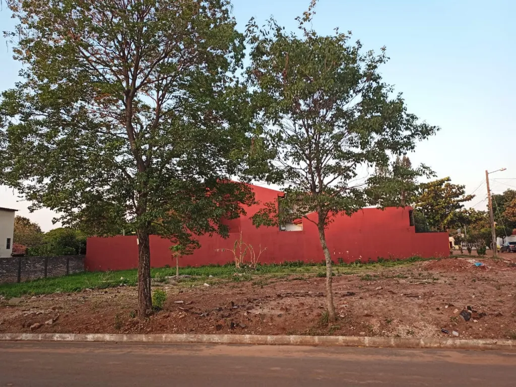 Terreno ubicado en Fernando de la Mora, zona norte. Río Yhaguy esq. Blas Garay — foto 2