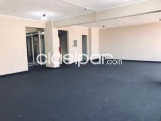 Alquilo todo un piso en el Edificio Capital, espacios super amplios! — foto 3