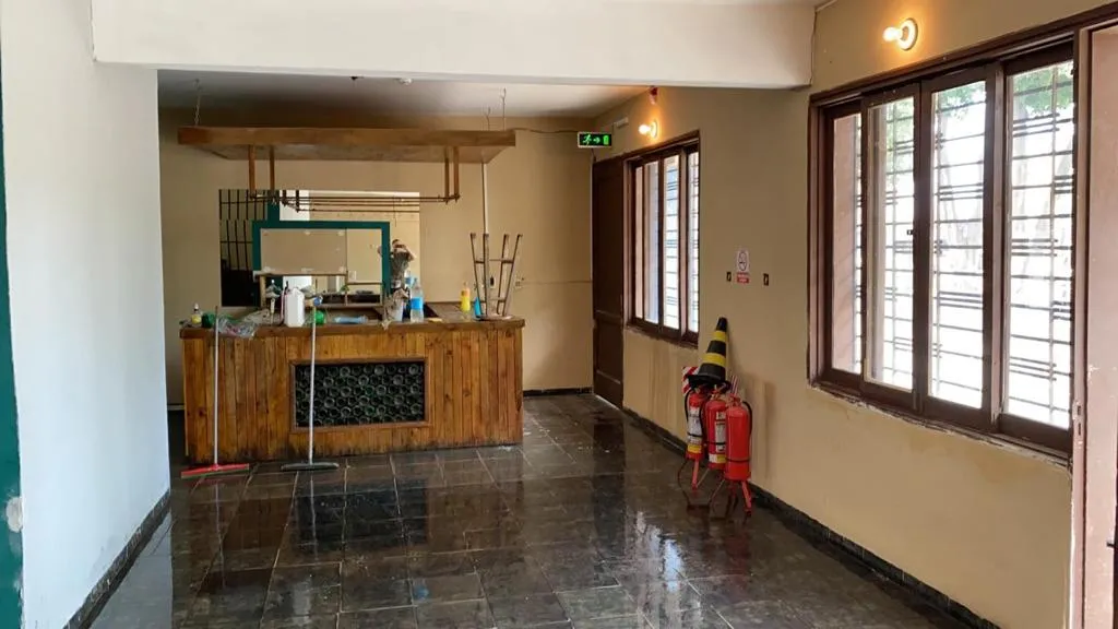 Alquilo Casa para Local Comercial – Centro de Luque. — foto 3