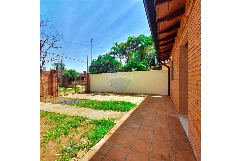Casa a estrenar en Luque — foto 2