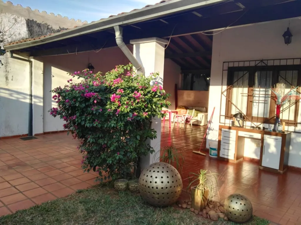 CASA DE 4 DORMITORIOS EN FERNANDO DE LA MORA — foto 2