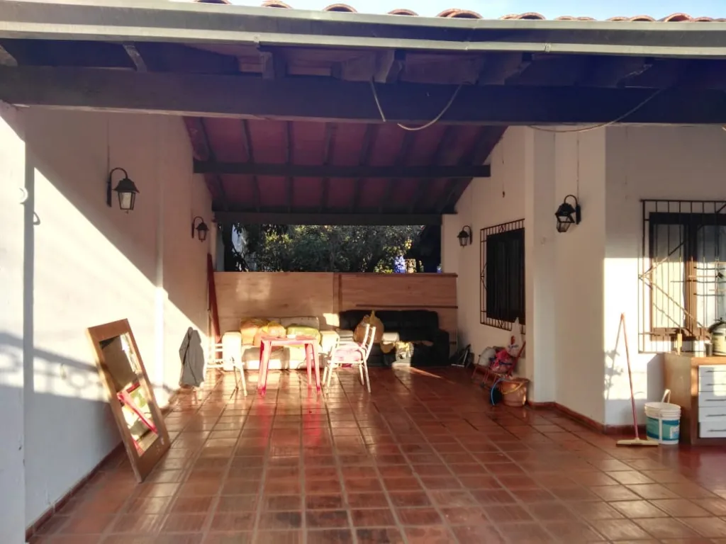 CASA DE 4 DORMITORIOS EN FERNANDO DE LA MORA — foto 3