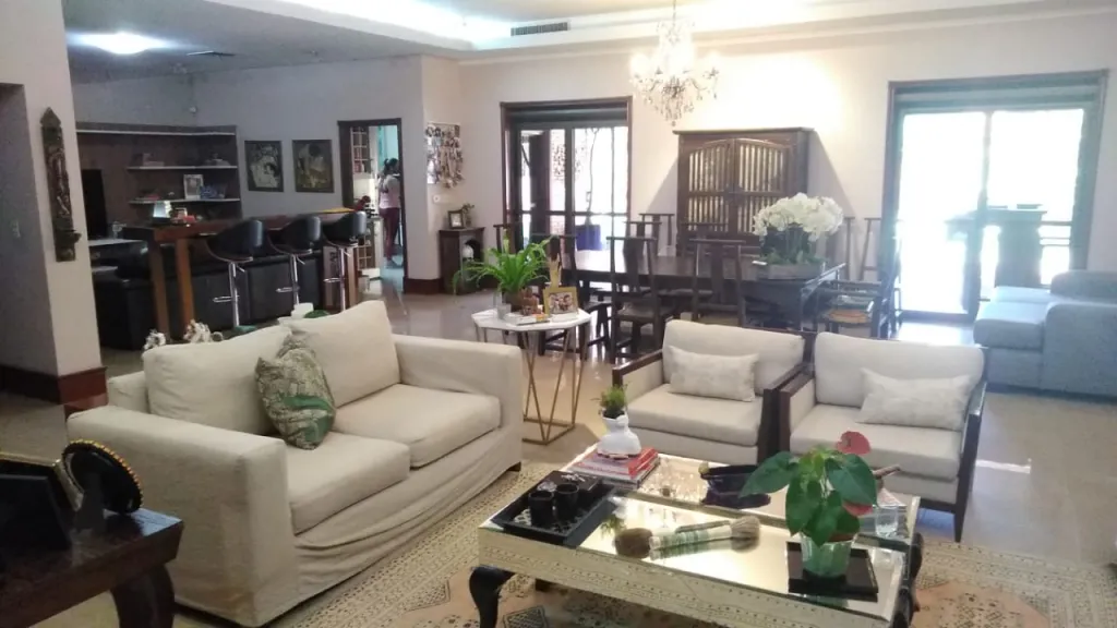 VILLA AURELIA BOGGIANI: 440 M2, ELEGANTE RESIDENCIA EN VENTA – 520.000 USD. — foto 2