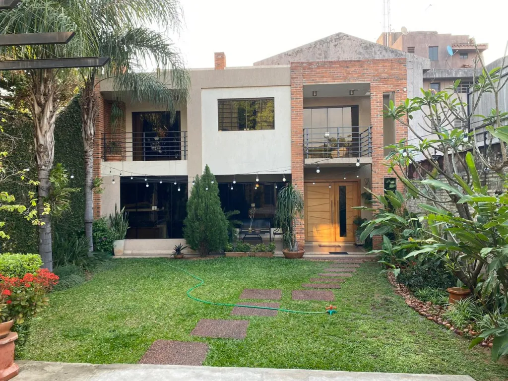 VENDO HERMOSA CASA EN BARRIO MBURICAO — foto 2
