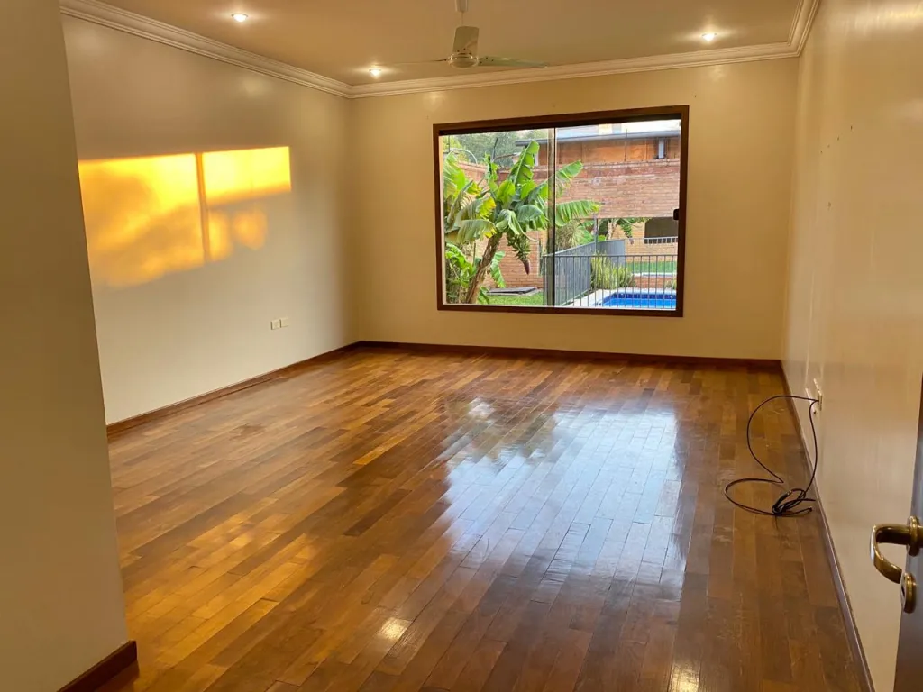 MBURUCUYÁ (CARMELITAS, CASA RICA II): ELEGANTE RESIDENCIA, 4 SUITES, UBICACIÓN IDEAL. — foto 3