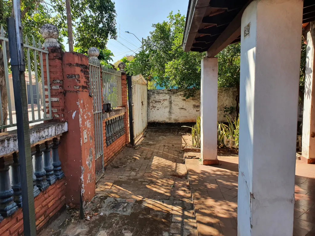OFERTO CASA EN SAN LORENZO BARRIO SAN MIGUEL 360 m2. — foto 3
