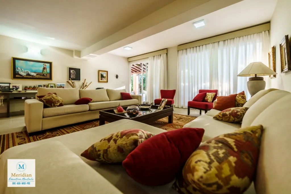 Fina residencia de 4 dormitorios en suite (más servicio) sobre el Golf. — foto 2