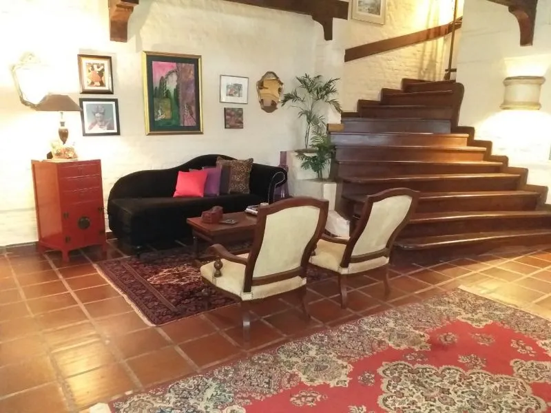 PROX. SANTA TERESA LA GALERÍA: ELEGANTE RESIDENCIA, OPC. AMOB, 3 SUITES, BUEN JARDÍN. — foto 3