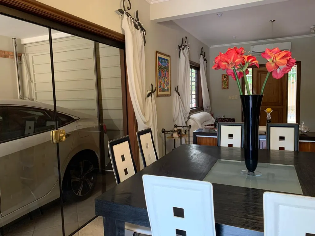 VENDO RESIDENCIA EN EL BO. TEMBETARY-ASUNCION — foto 3