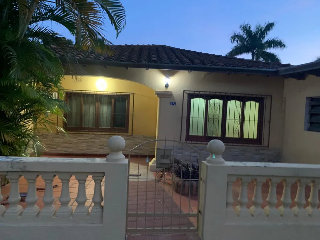 Vendo casa zona Colegio Palomino — foto 3