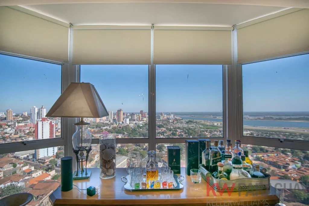 LUJOSO DEPARTAMENTO EN VENTA - EDIFICIO KARIMI — foto 2