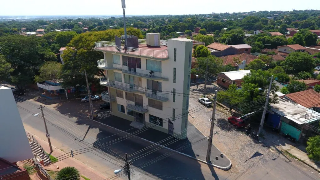ESPECIAL PARA INVERSIONISTAS - Edificio EN VENTA CON RENTA, en esquina, sobre la Avda. Jap — foto 2