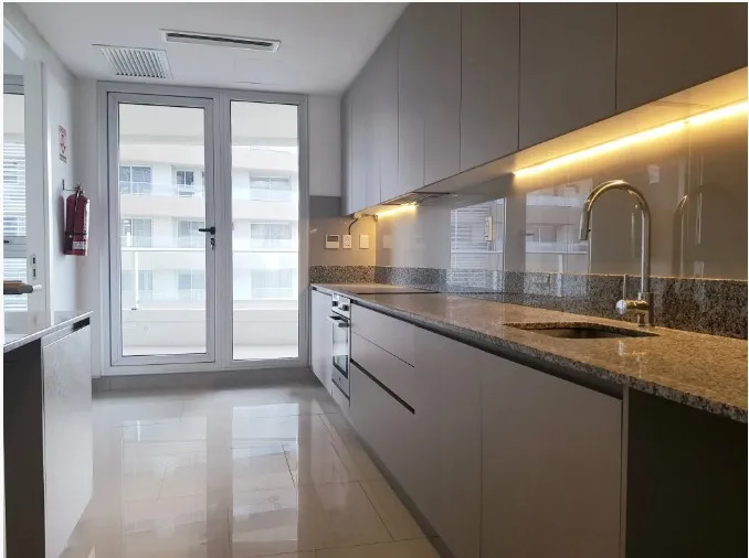 EN VENTA LUJOSO DEPTO. DE 2 HABITACIONES EN PALACIO DE LOS PATOS — foto 2