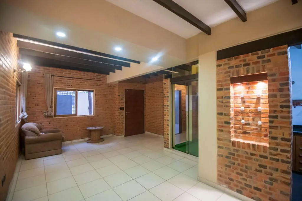 TRINIDAD - Casa de 3 niveles en Venta! — foto 2