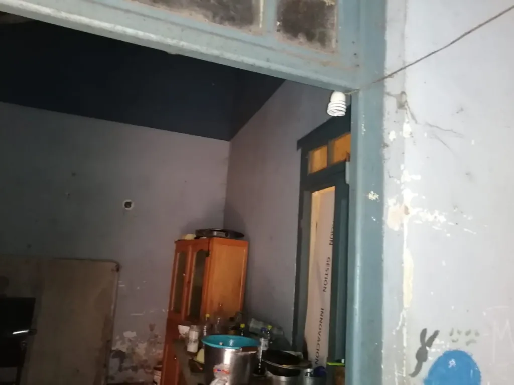 VENDO CASA A DEMOLER. ZONA CARLOS ANTONIO LOPEZ — foto 2