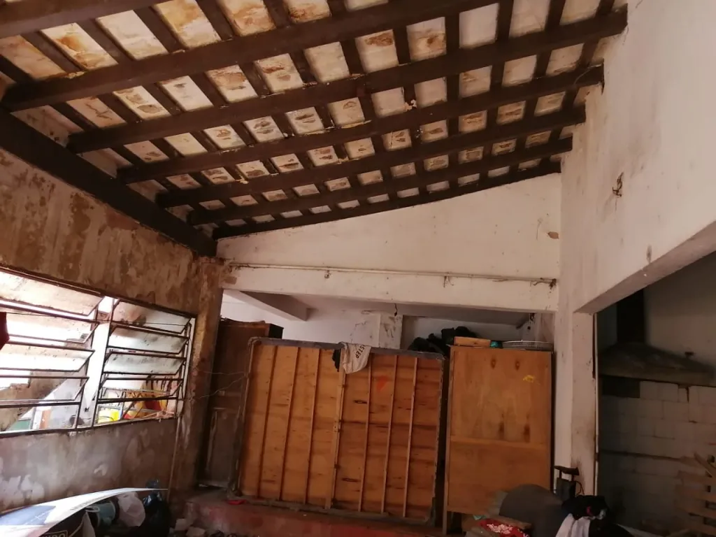 VENDO CASA A DEMOLER. ZONA CARLOS ANTONIO LOPEZ — foto 3