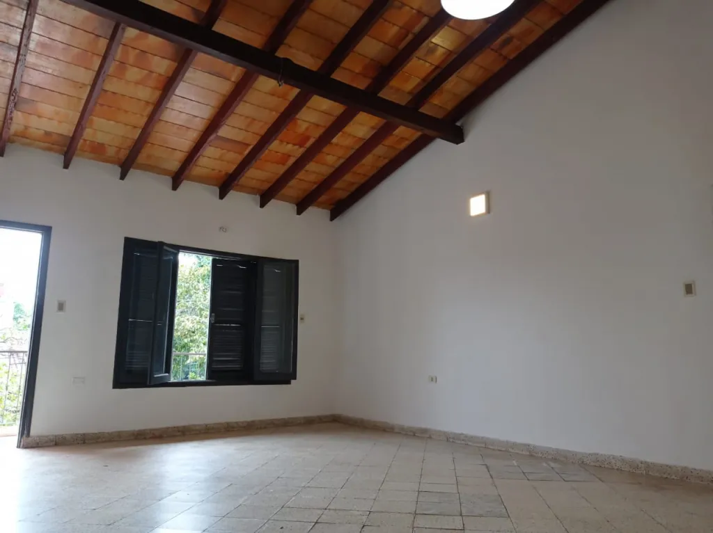 AQUILO DEPARTAMENO sobre Avda. Colón — foto 3