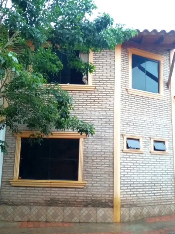 OFREZCO CASA EN ZONA CENTRICA DE SAN LORENZO — foto 3