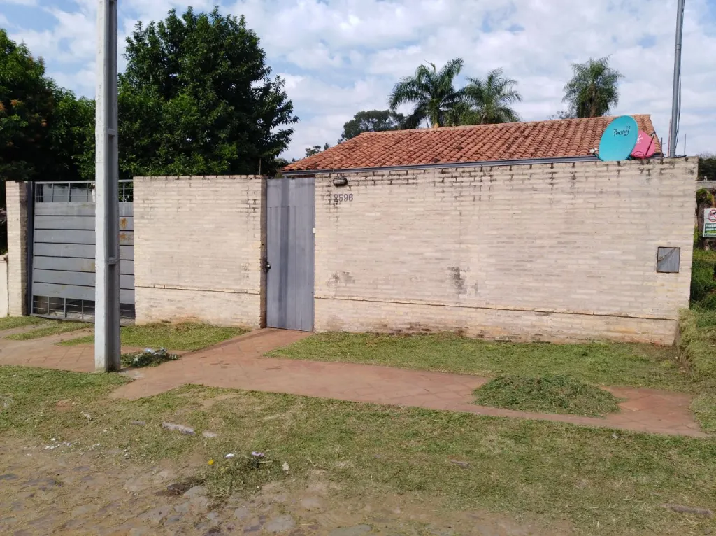 LAMBARÉ PROX. CERRO ALTO; UNIV. AUTONOMA: OPORTUNIDAD, HERMOSA CASA EN VENTA, 360M2. — foto 2