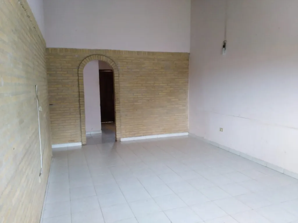 LAMBARÉ PROX. CERRO ALTO; UNIV. AUTONOMA: OPORTUNIDAD, HERMOSA CASA EN VENTA, 360M2. — foto 3