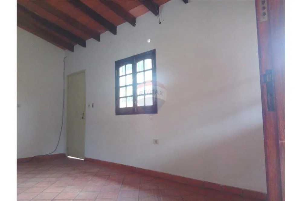 AMPLIA CASA EN PALMA LOMA-LUQUE — foto 3