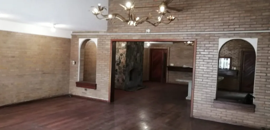 Vendo! Amplia Residencia en Zona Norte — foto 2