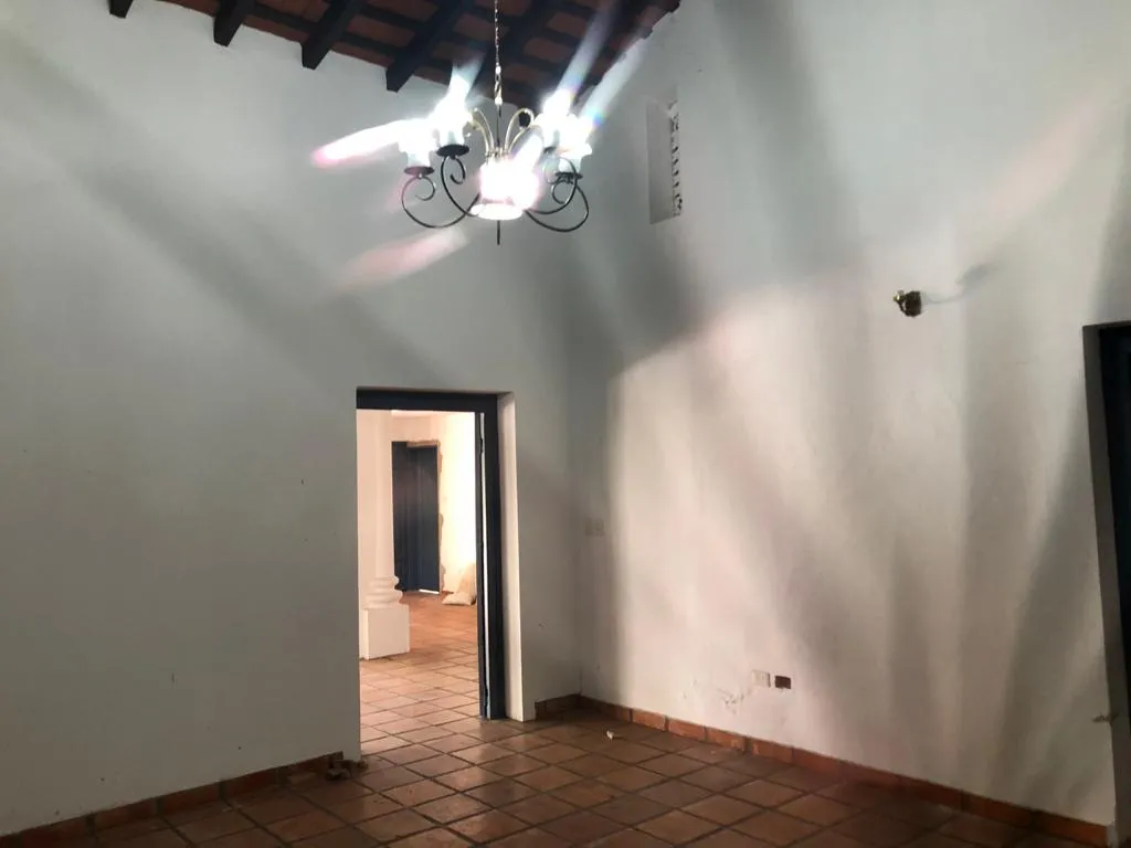 [EN ALQUILER] YPACARAI CENTRO - CASONA EN S ASFALTO - PARA NEGOCIO — foto 2